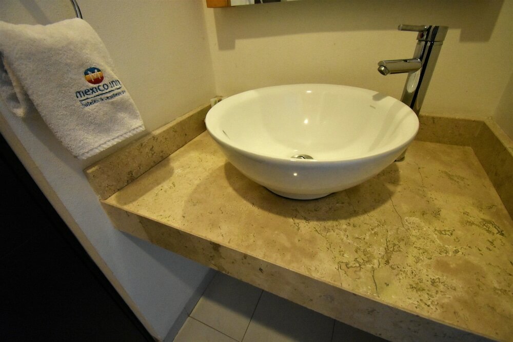 Фото Mexico Inn Express Salamanca