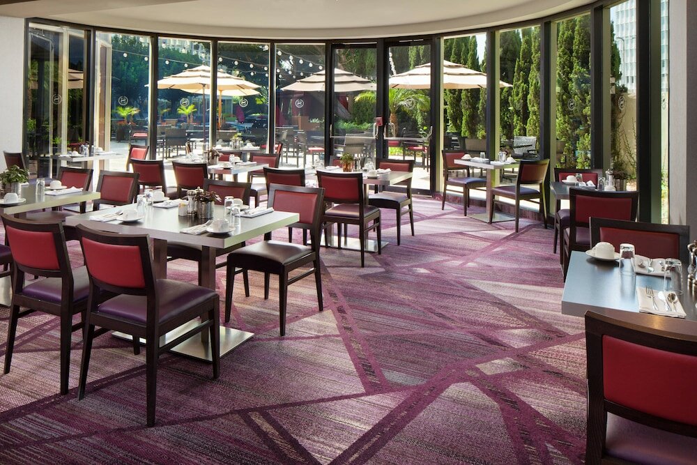 Фото Sheraton Gateway Los Angeles Hotel