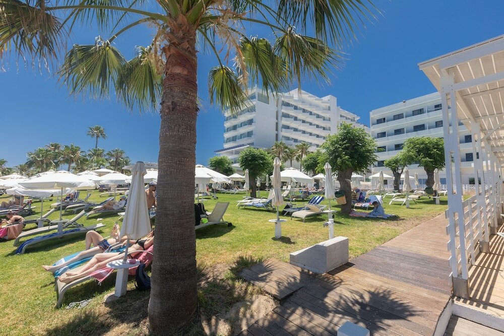 Фото Iliada Beach Hotel