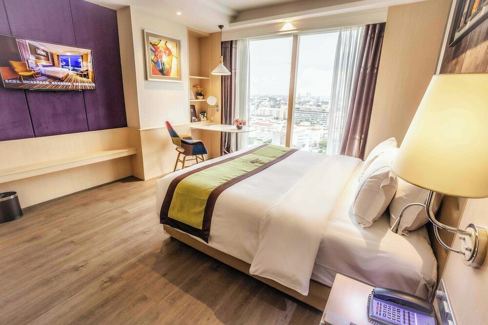 Фото The Bazaar Hotel