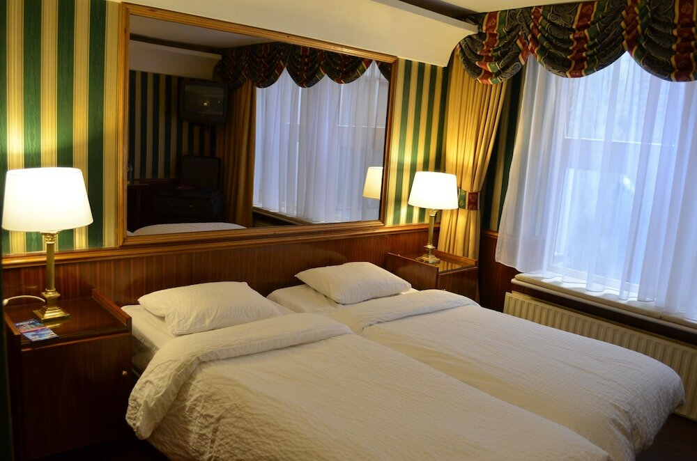 Фото Rembrandtplein Hotel