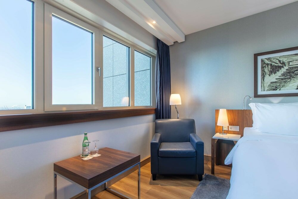 Фото Radisson Blu Hotel, Hamburg