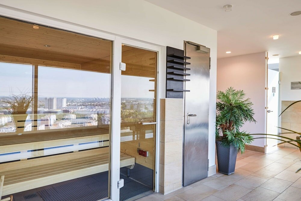 Фото Radisson Blu Hotel, Frankfurt