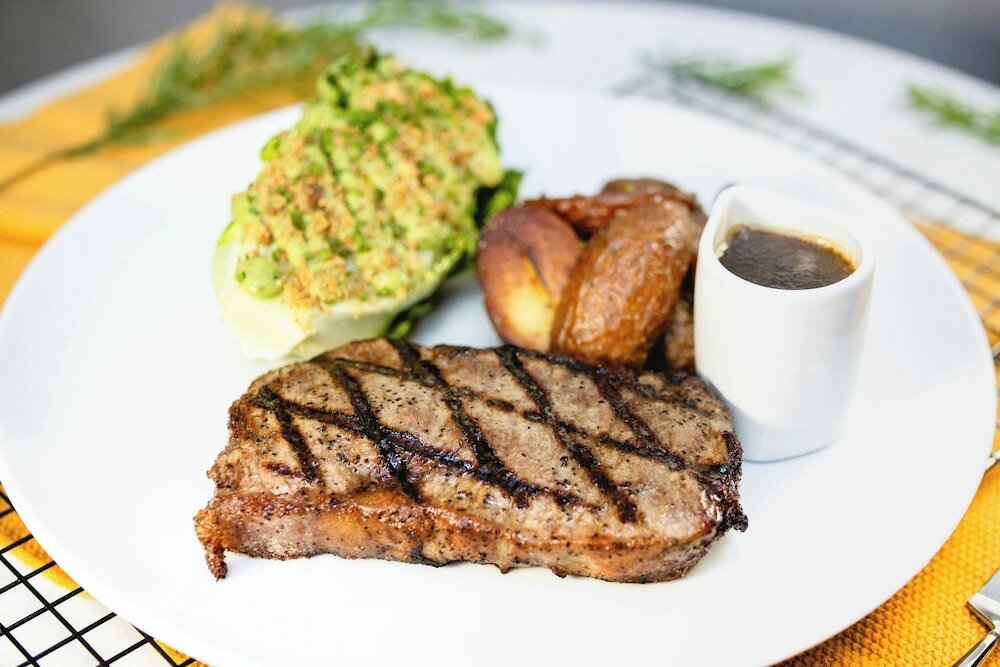 Фото Sheraton Vancouver Guildford Hotel