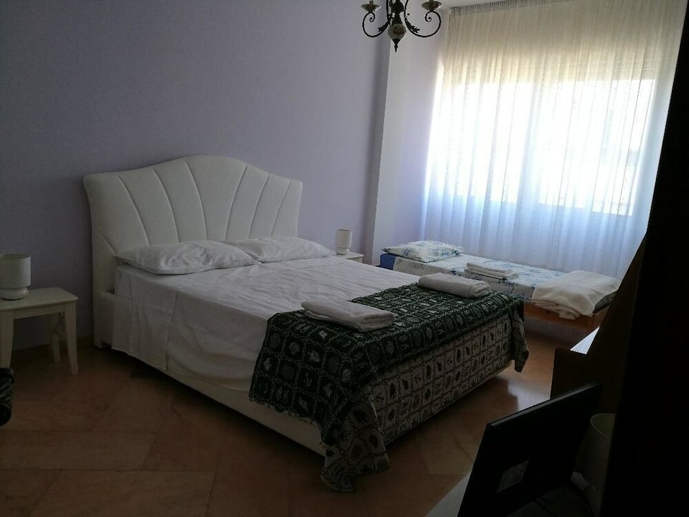 Фото B&b Domus Lupiae