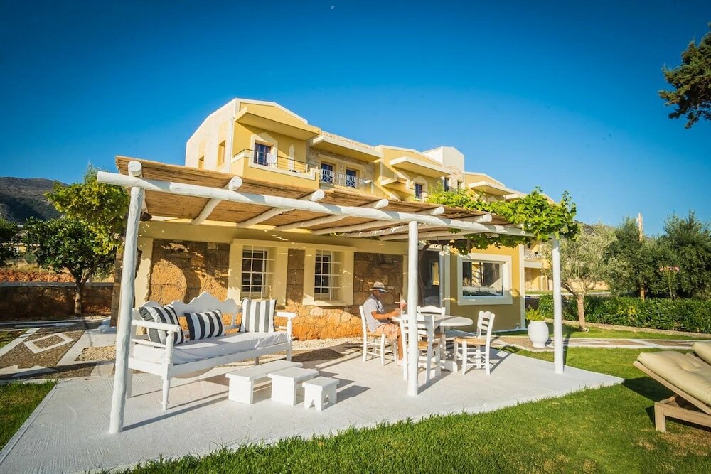 Фото Parthenis Hotel & Suites