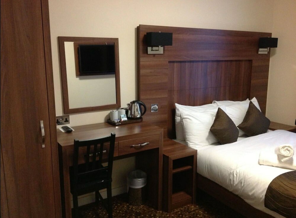 Фото Prince Regent Hotel Excel London