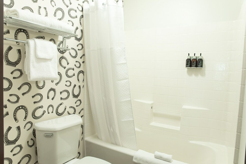Фото Oxford Suites Pendleton