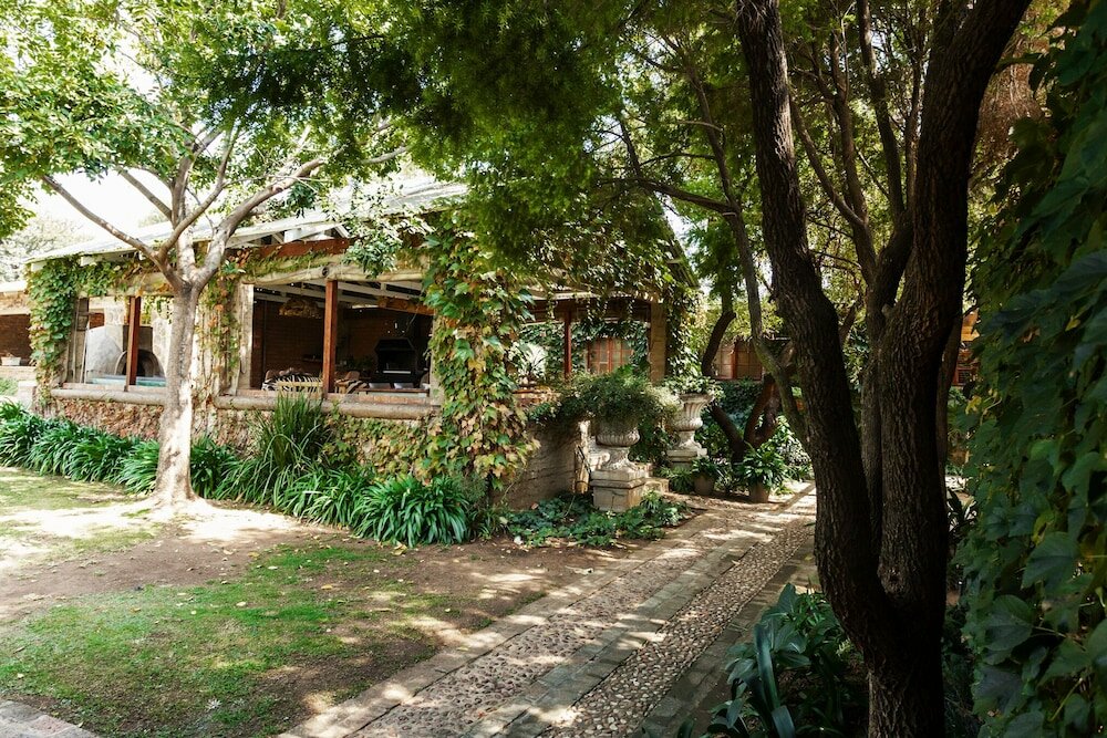 Фото Town and Country Guest House