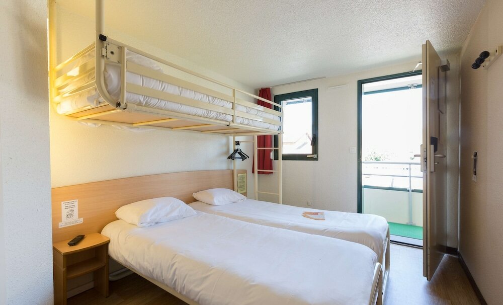 Фото Premiere Classe Clermont Ferrand Nord