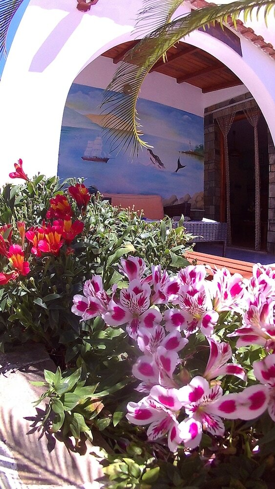 Фото Gorgona Hotel