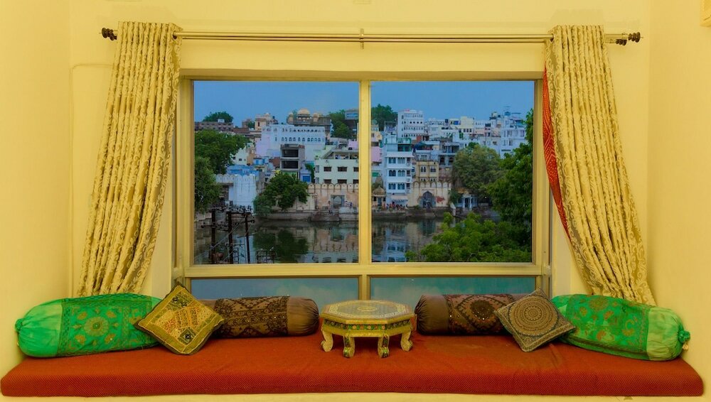 Фото Hotel Hanuman Ghat