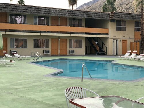 Внешний вид отеля Desert Lodge в Палм-Спрингс, фото 3