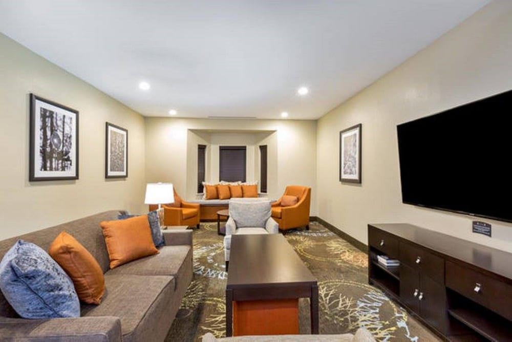 Фото Staybridge Suites College Station, an Ihg Hotel