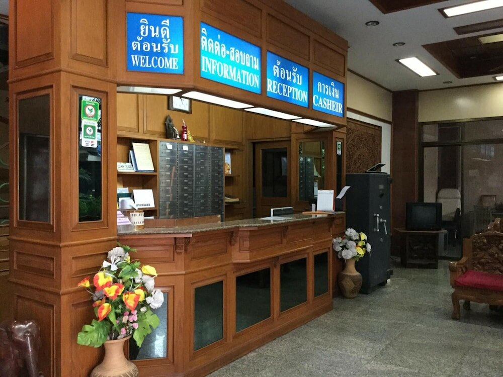 Фото отеля 2