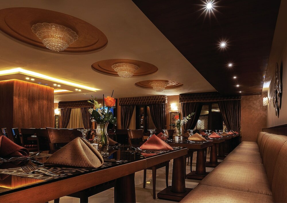 Фото Seven Roses Hotel