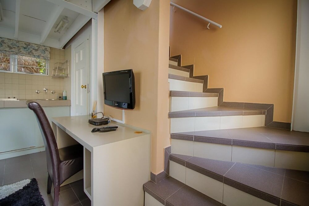 Фото Musgrave Avenue Guest Lodge