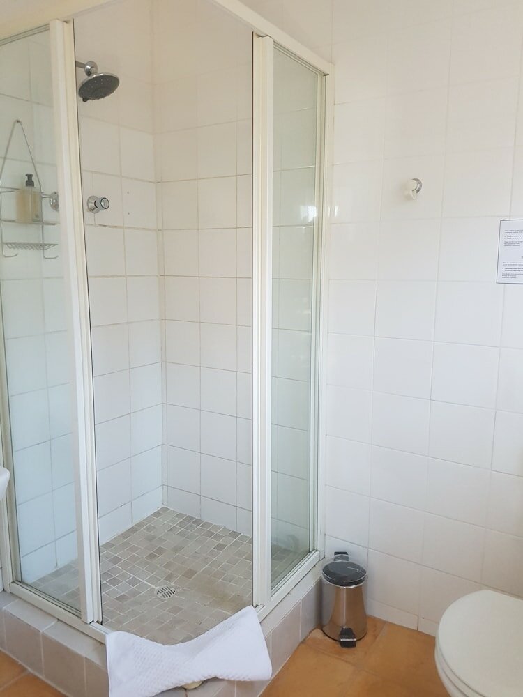 Фото Melkbosch Guesthouse