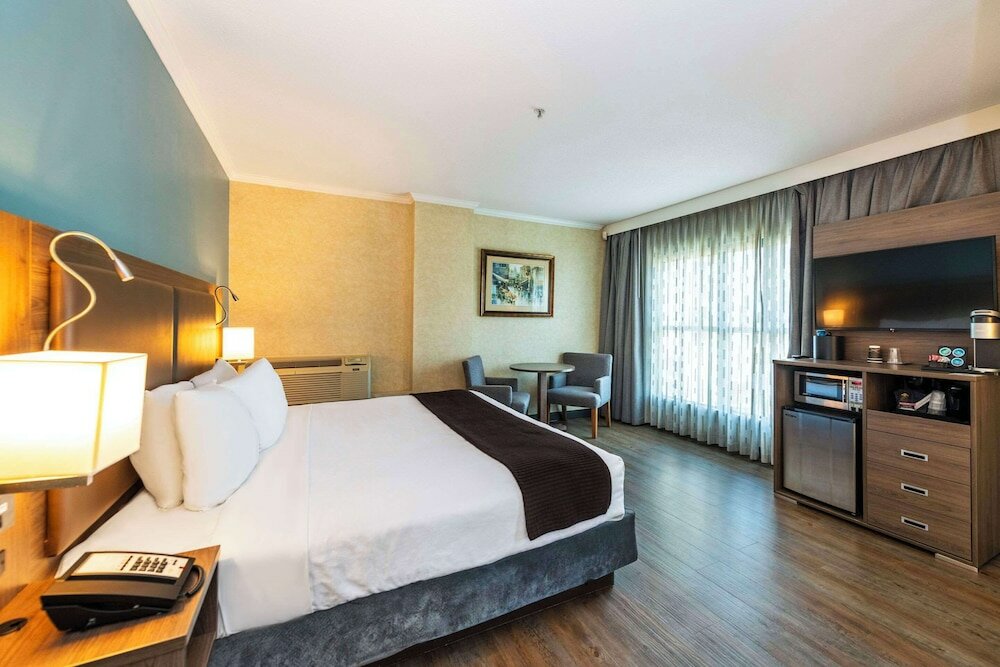 Фото Grand Park Hotel & Suites Downtown Vancouver