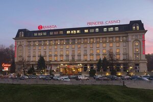 отель Ramada by Wyndham Plovdiv Trimontium