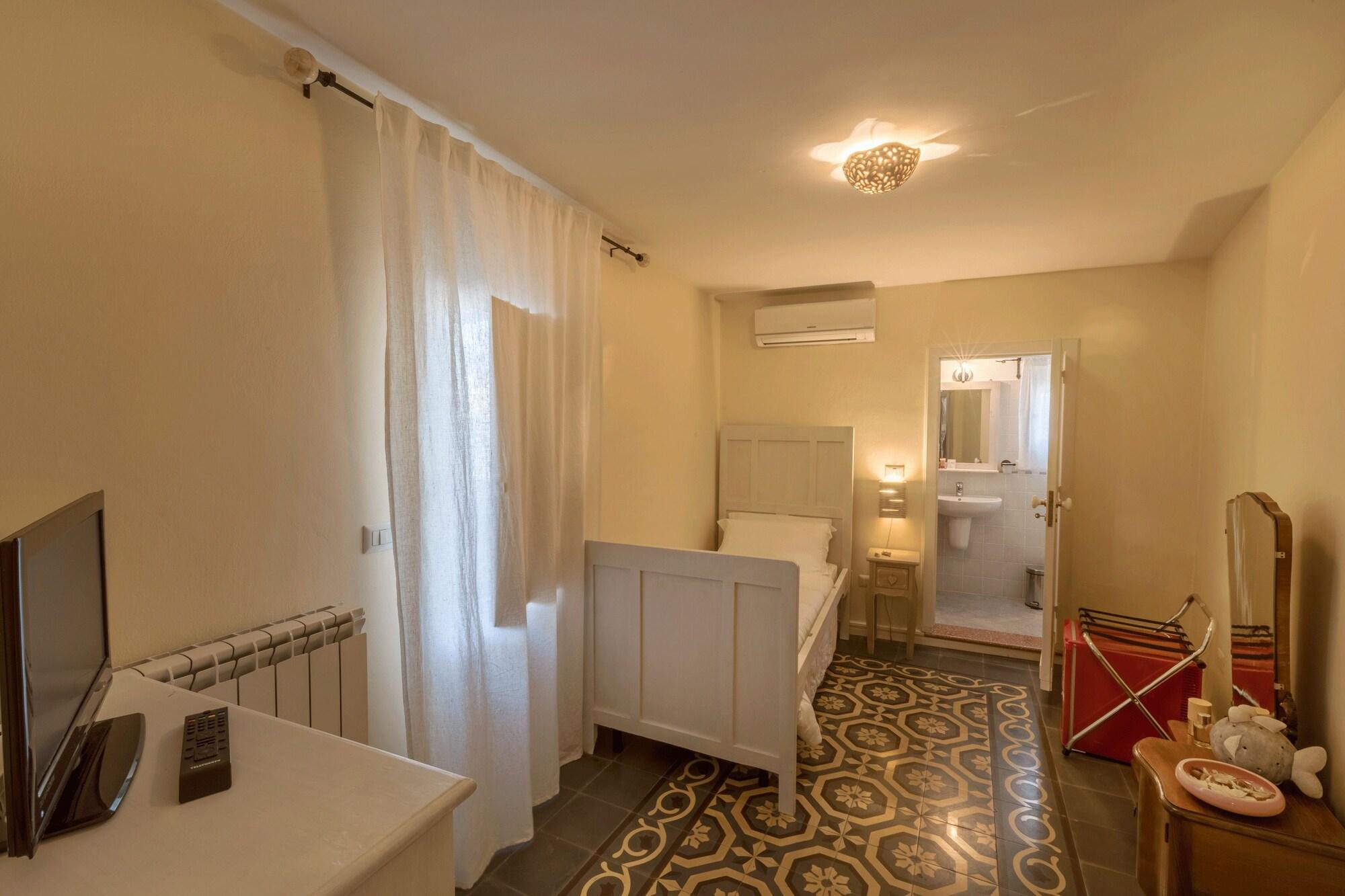 Фото La Naca Della Taranta B & B