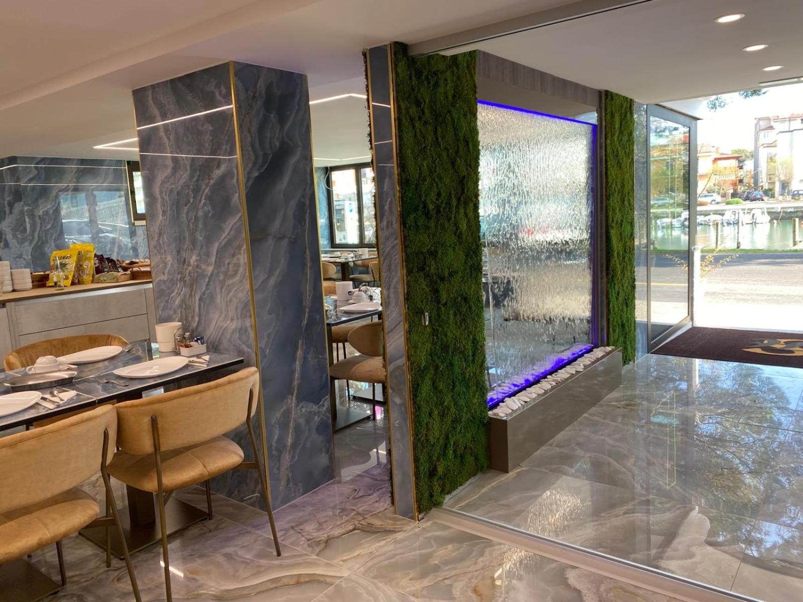 Фото Hotel Serena