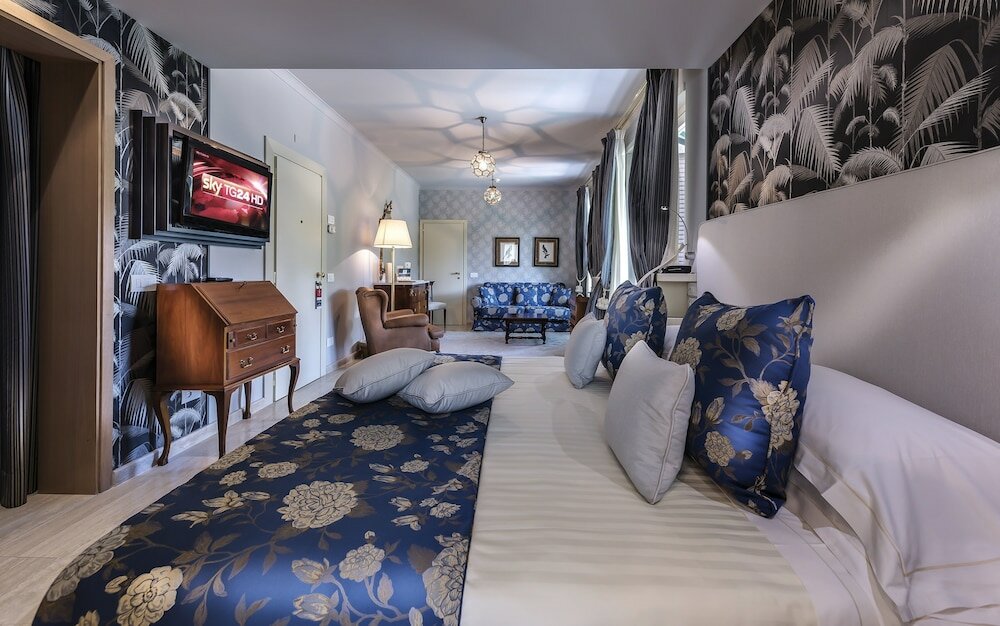 Фото Augustus Hotel & Resort