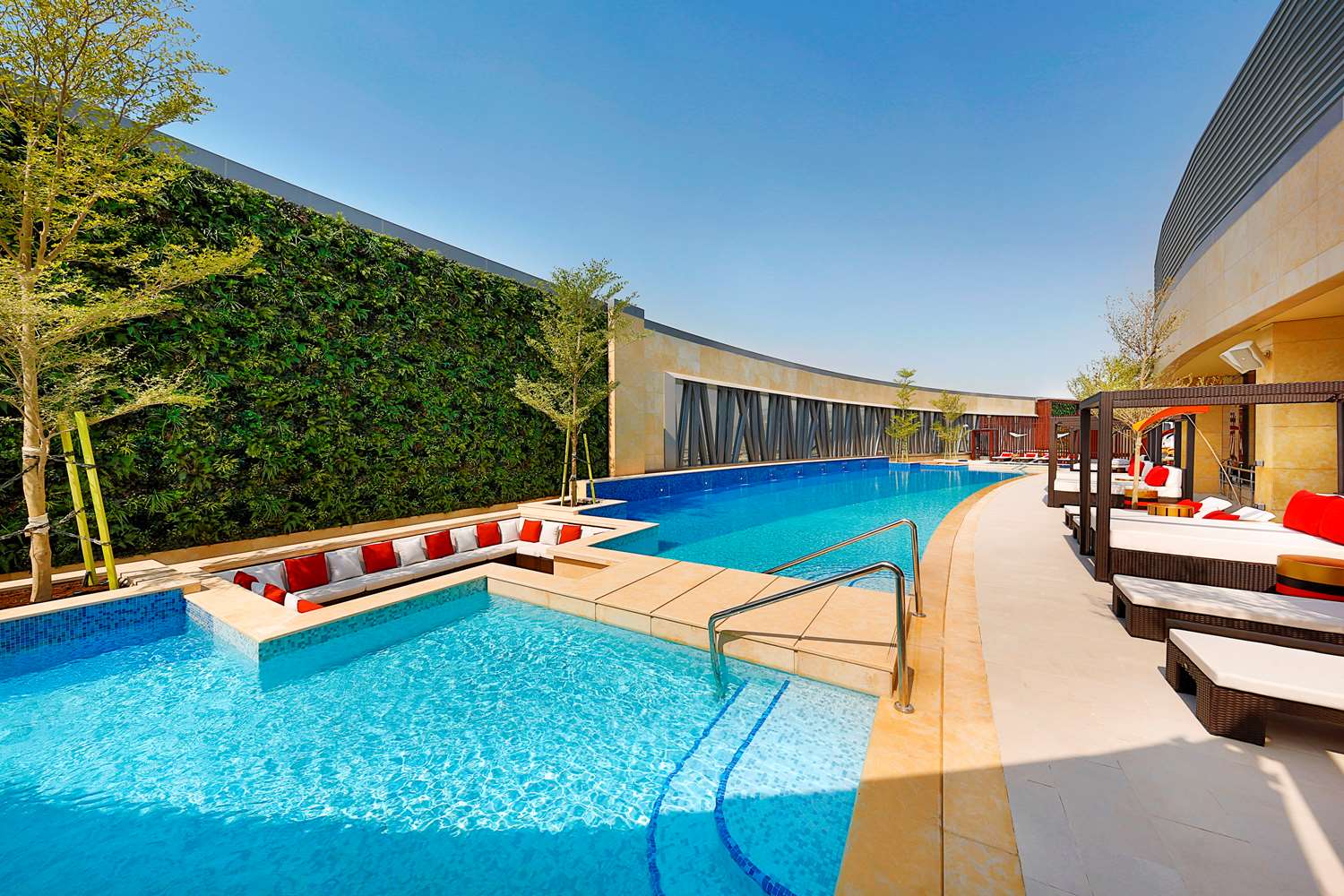 Фото AlRayyan Hotel Doha, Curio Collection by Hilton