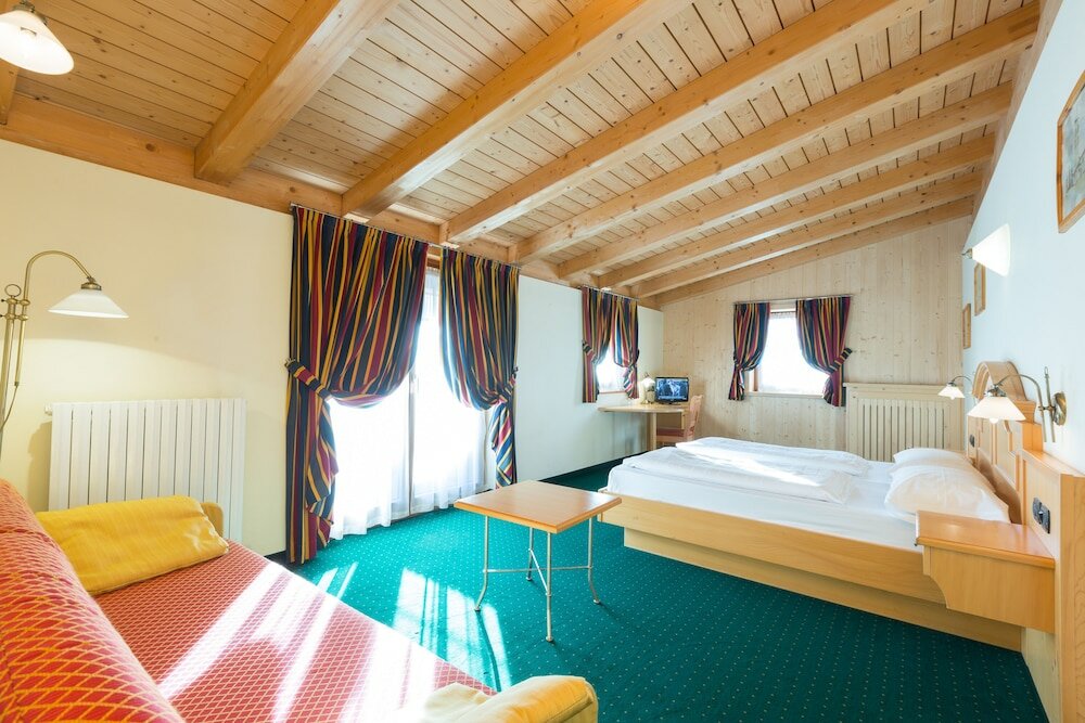 Фото Hotel Touring Livigno