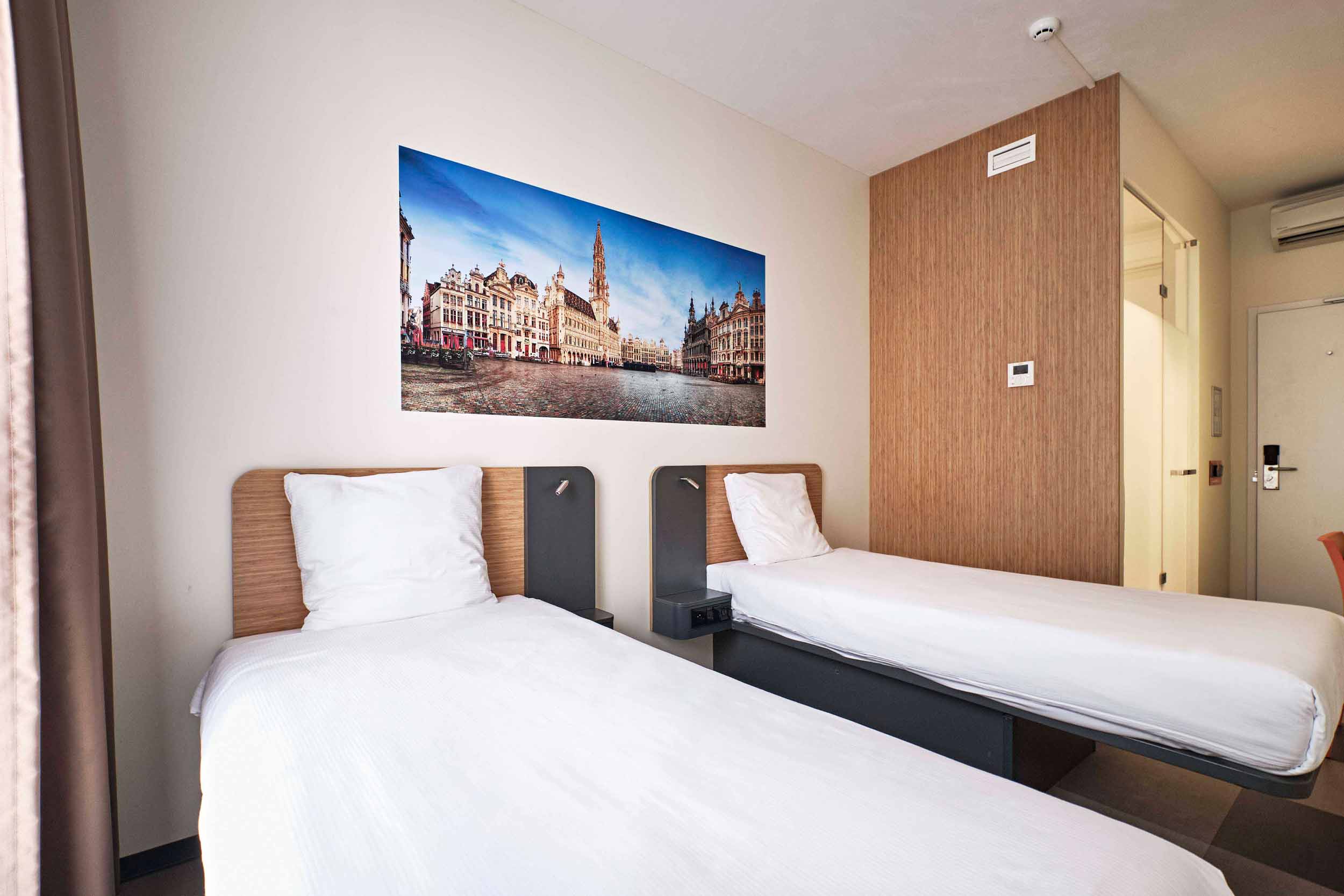 Фото EasyHotel Brussels City Centre