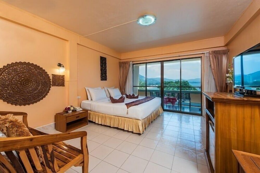 Фото Baan Karon Hill Phuket Resort