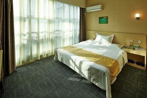 Super 8 Hotel Jinan Railway Station Square (Shandong Province, Jinan), hotel