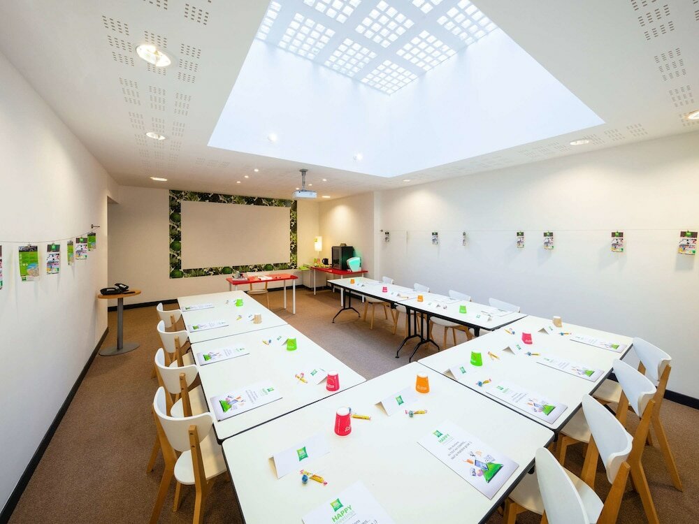 Фото Ibis Styles Calais Centre