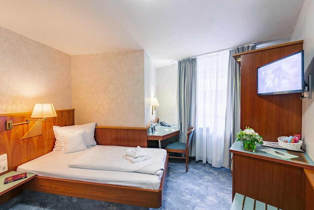 Фото отеля 3