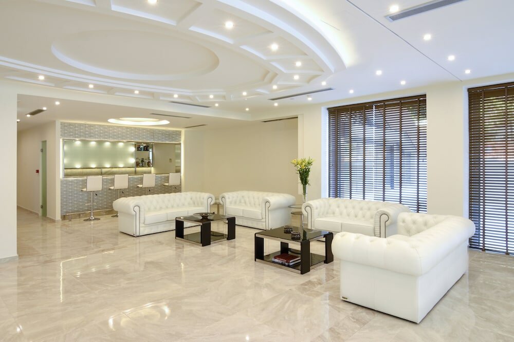 Фото Athens Avenue Hotel