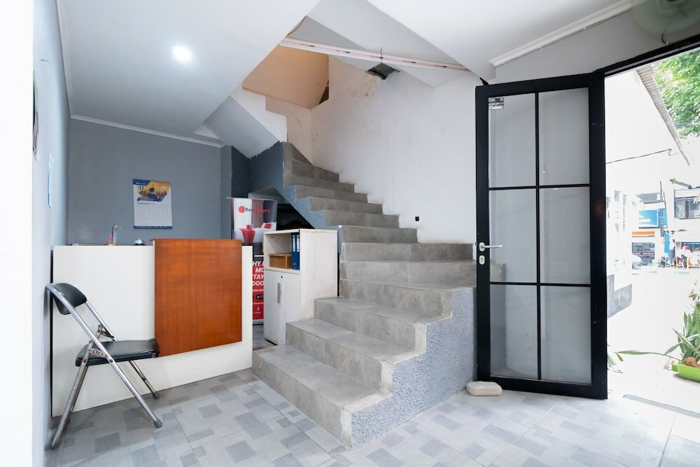 Фото RedDoorz @ Tondano Benhil