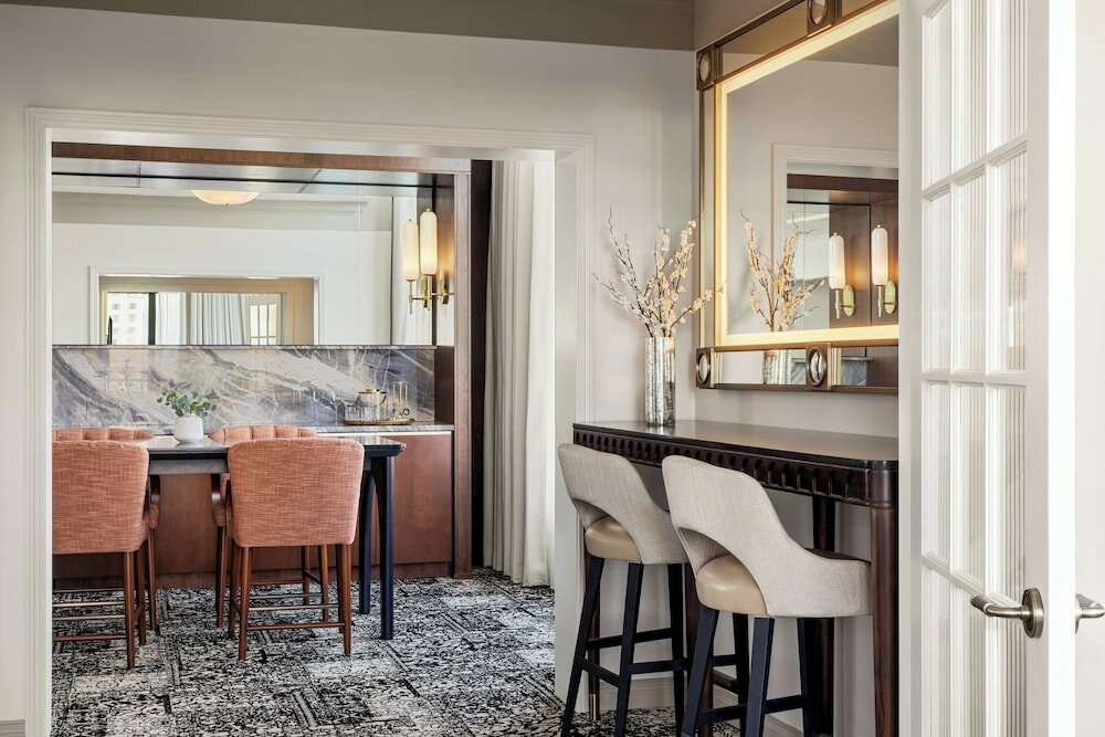 Фото Omni Severin Hotel