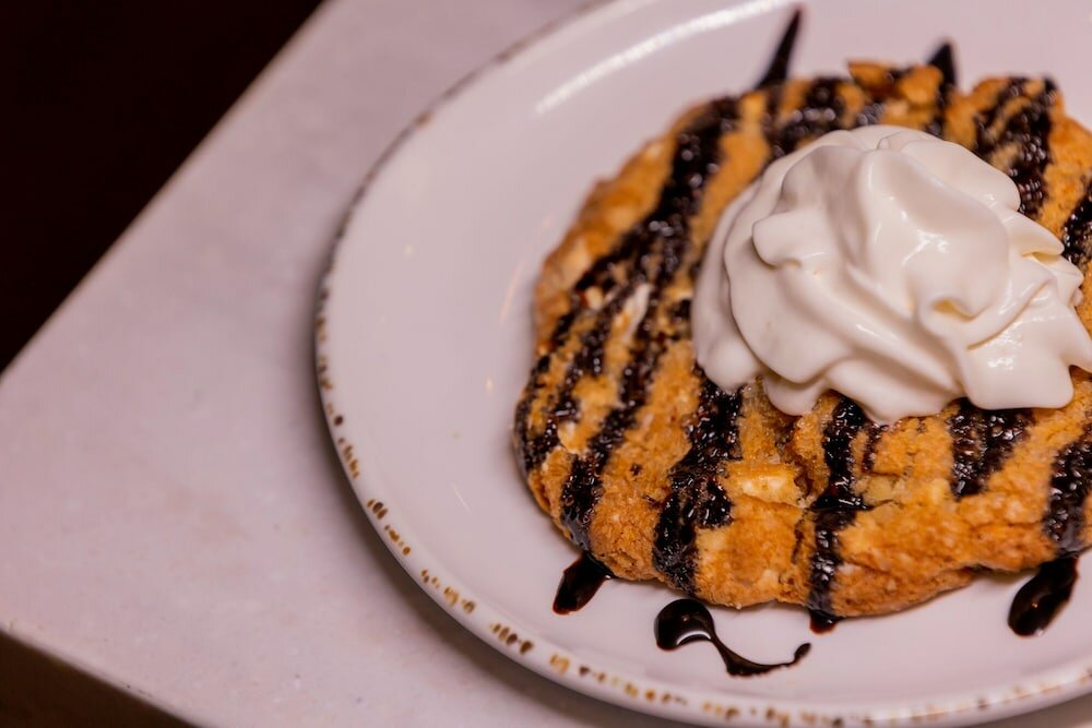 Фото Courtyard by Marriott Lincroft Red Bank