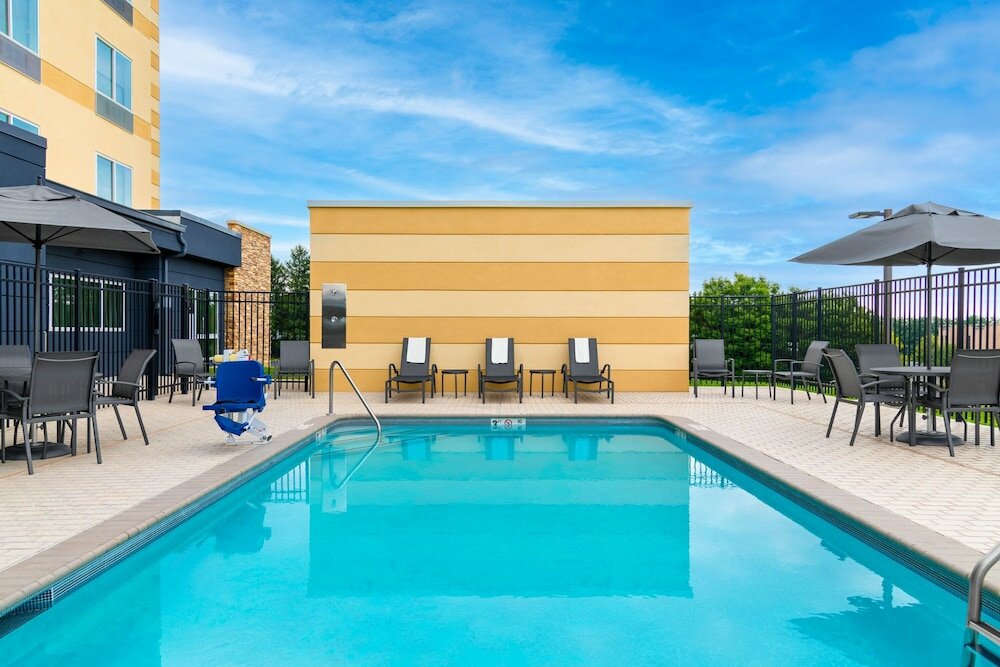 Фото Fairfield Inn & Suites by Marriott Martinsburg