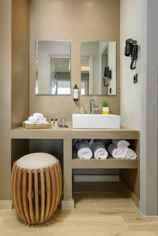 Фото Nicolas Grand Suites - Adults Only