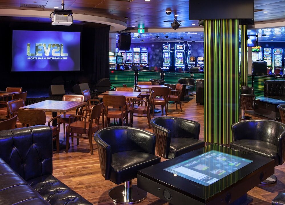 Фото Crowne Plaza Niagara Falls Fallsview