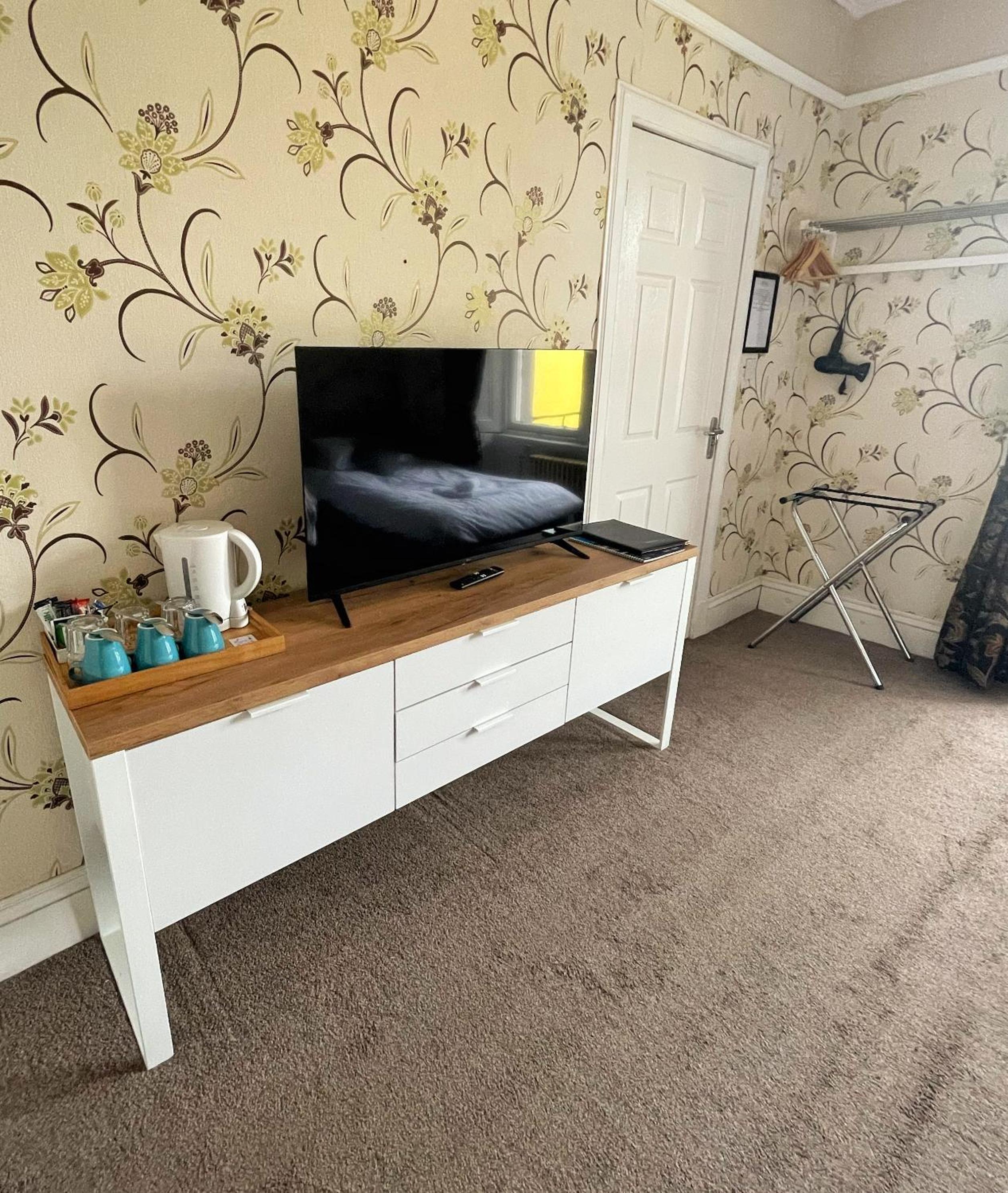 Фото Kings Knoll Hotel