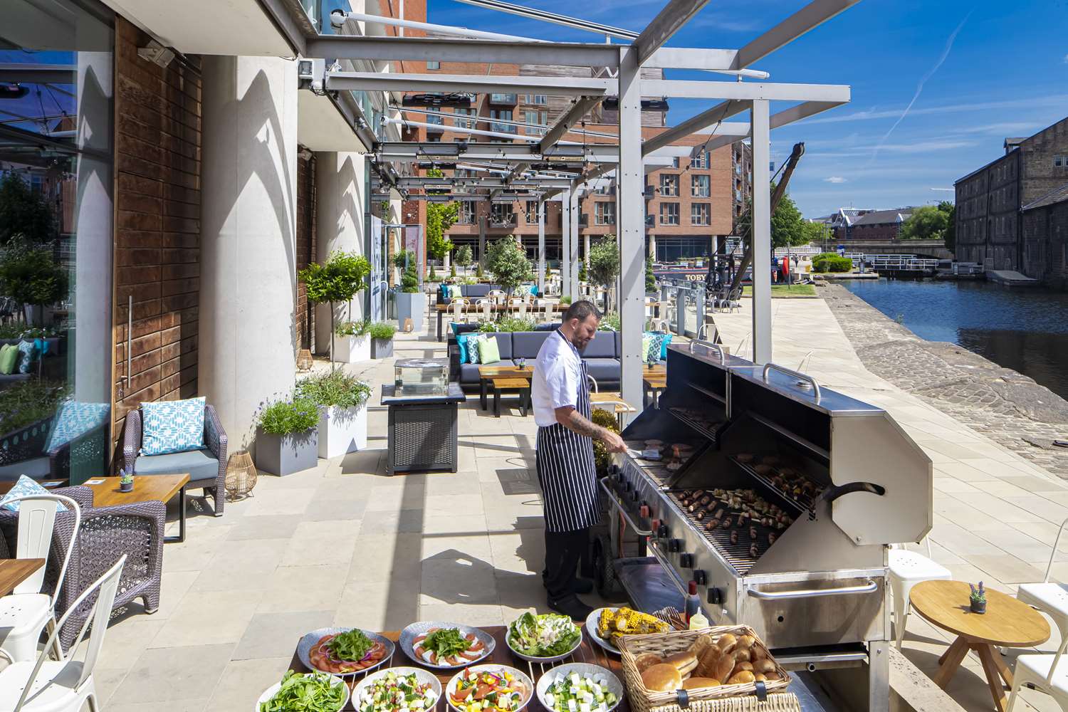 Фото DoubleTree by Hilton Hotel Leeds City Centre