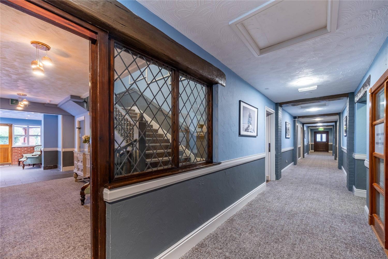 Фото The Charlecote Pheasant Hotel