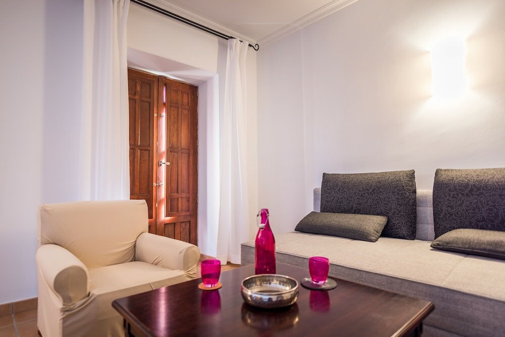 Фото Son Manera Retreat Finca