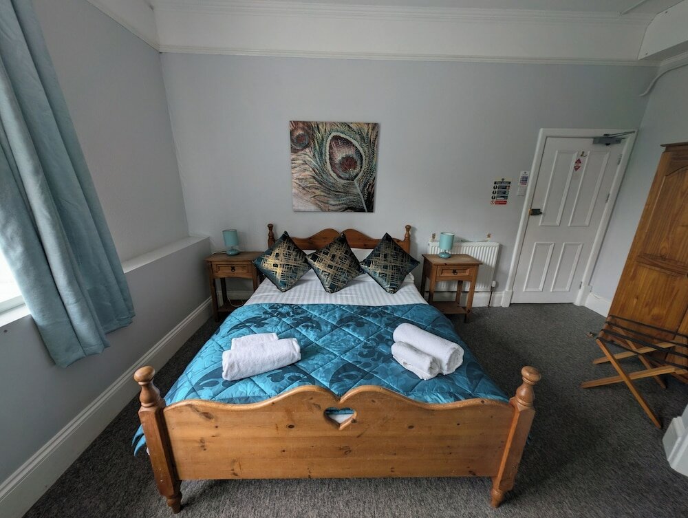 Фото The Bear Marlborough