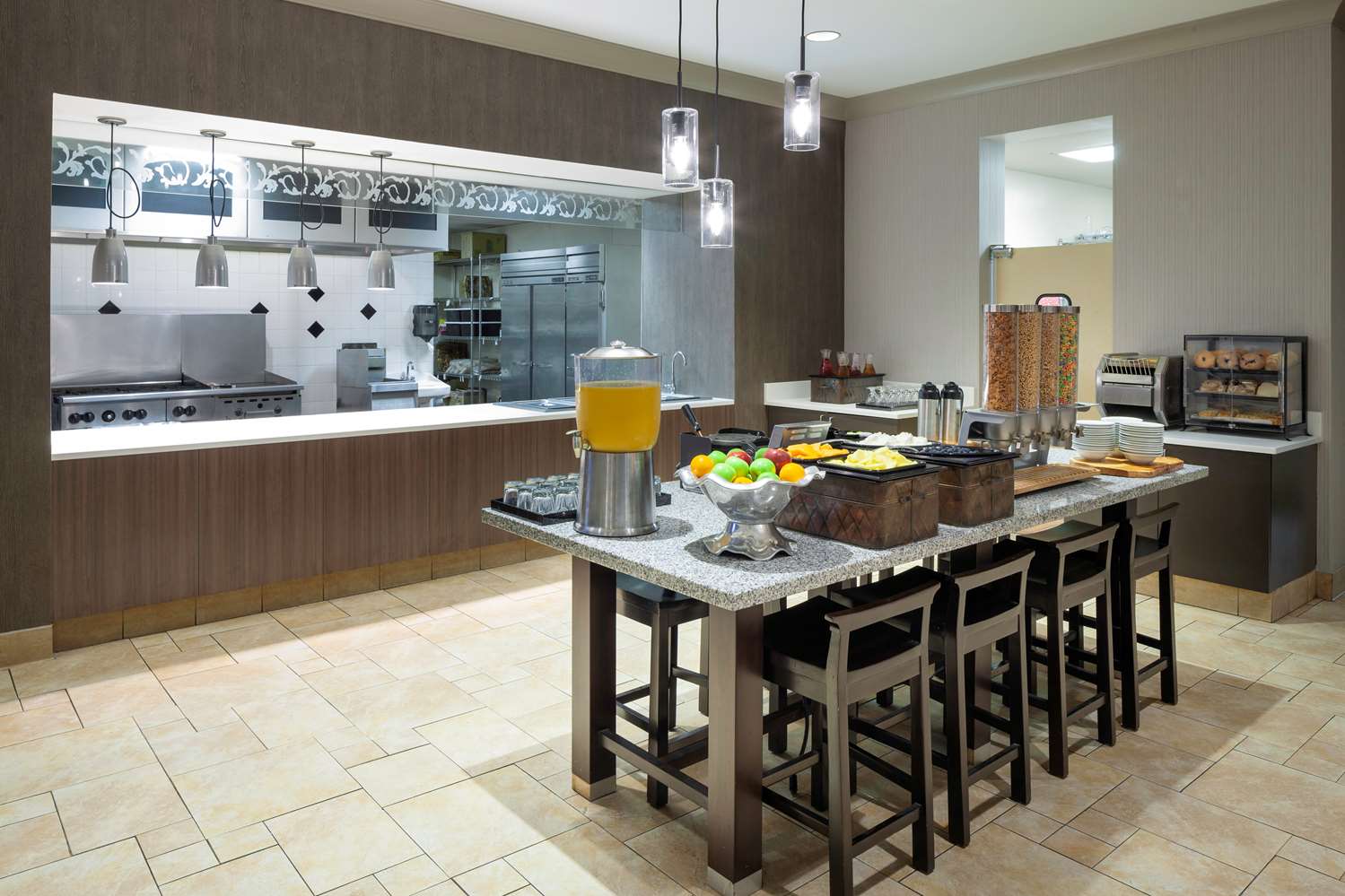 Фото Hilton Garden Inn Omaha Downtown/Old Market Area