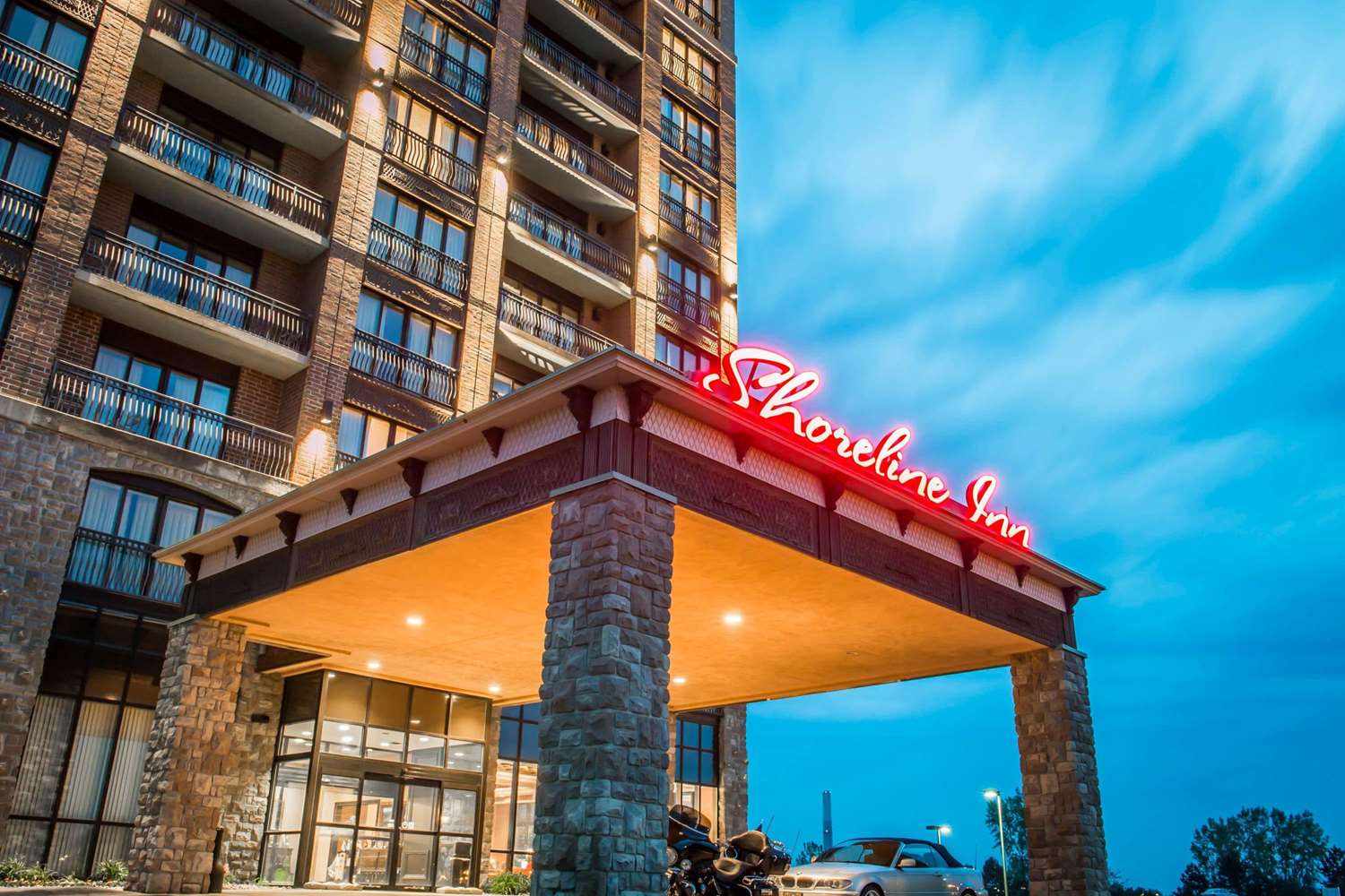 Фото Shoreline Inn & Conference C, Ascend Hotel Collection