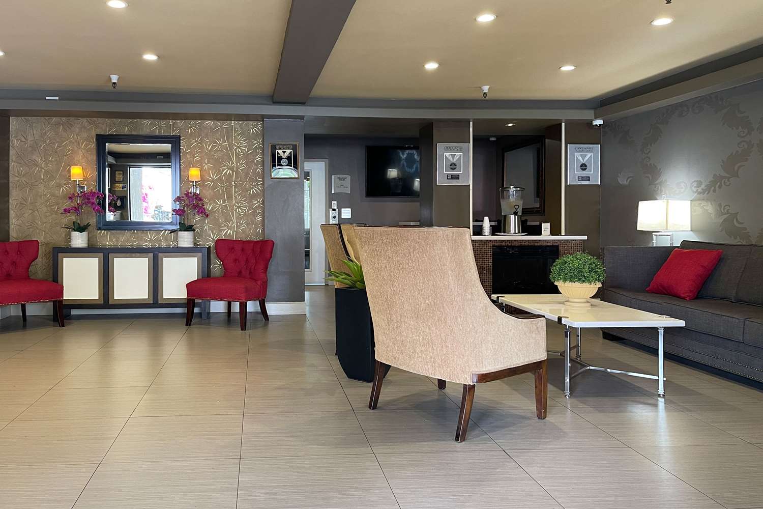 Фото Quality Inn Ontario Airport Convention Center