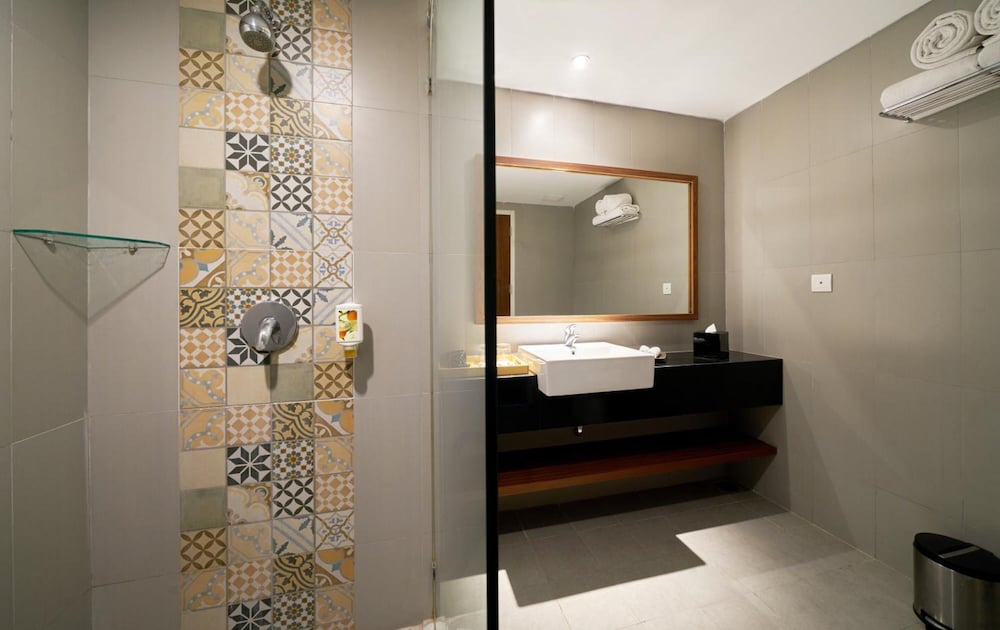 Фото Kokoon Hotel Surabaya